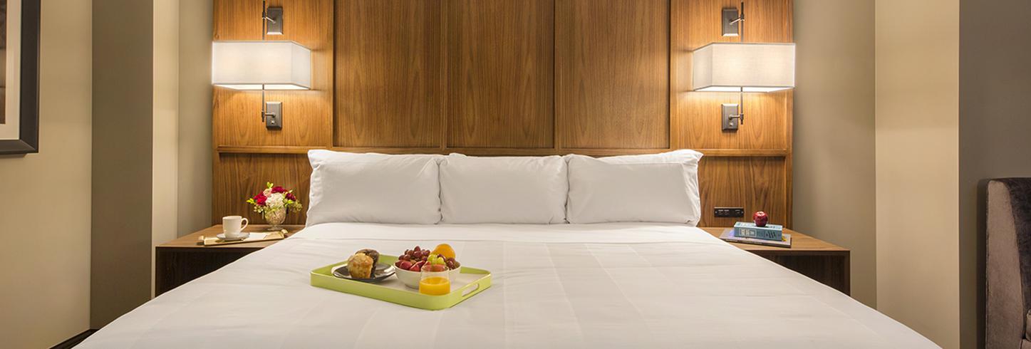 Omaha Marriott Classic Rooms